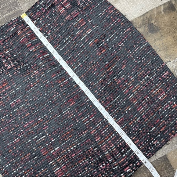 LOFT Tweet Skirt is 4P - Picture 7 of 9